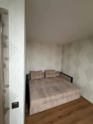 Продается 1-комнатная квартира, улица Уральская, Национальной Гва