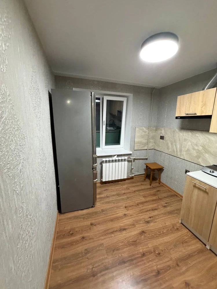 Продается 1-комнатная квартира, улица Уральская, Национальной Гва