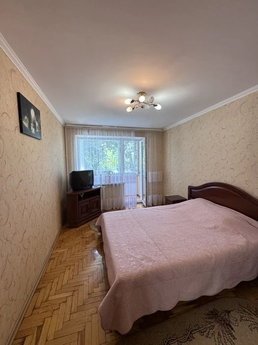 Продается 2- х комнатная квартира Правый берег