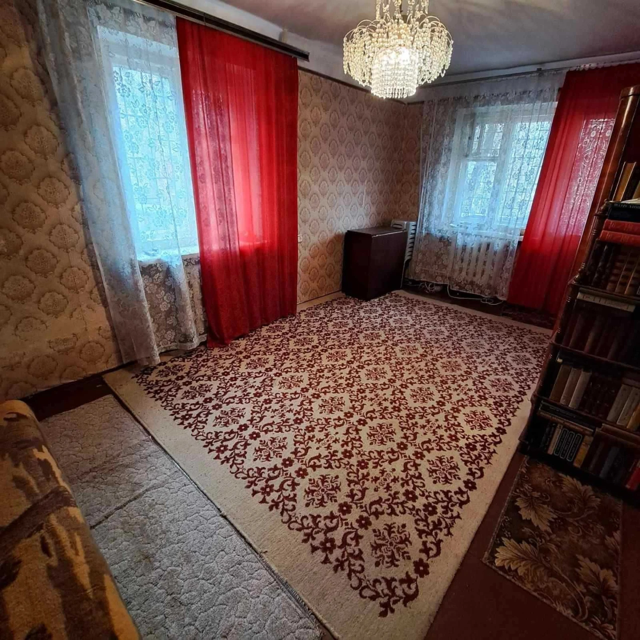 Продам 1 ком. квартиру Космонавтов/ Генерала Петрова
