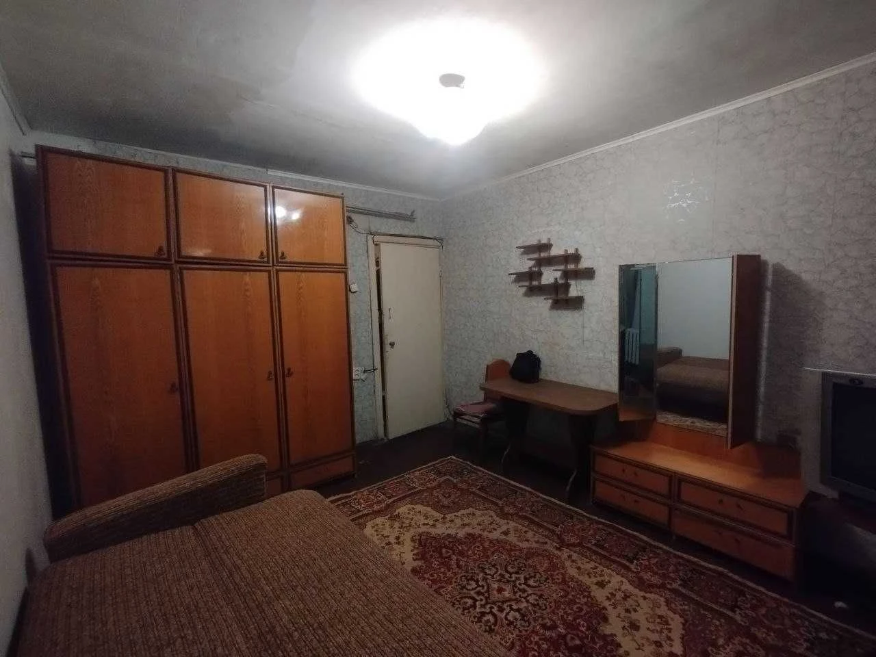 Продам просторную 5 комнатную квартиру
