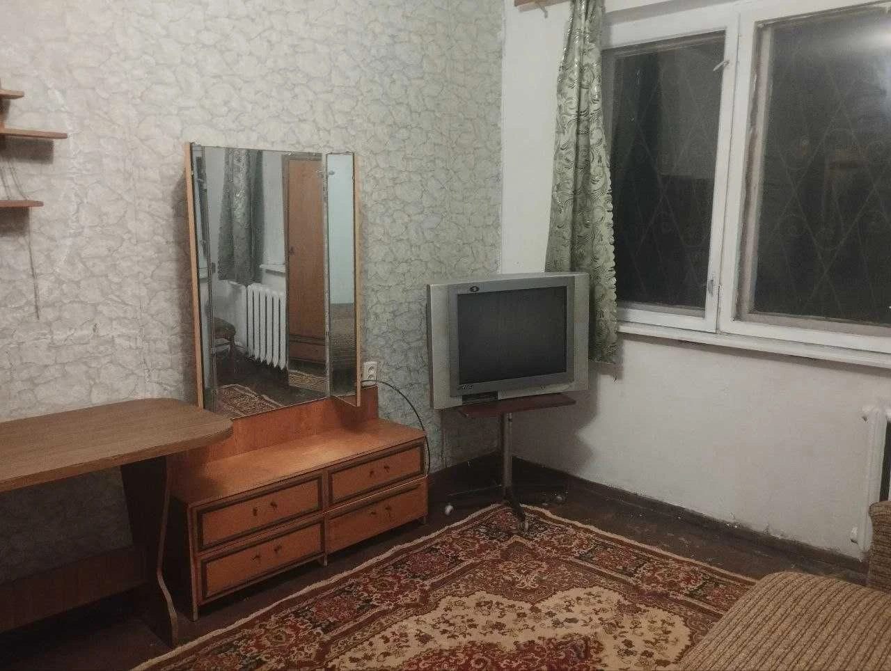 Продам просторную 5 комнатную квартиру