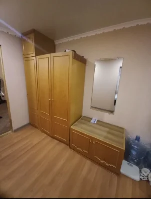 Продається трикімнатна квартира в центрі Хортицького