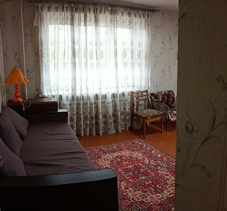 I will sell 2 pcs. sq. - ru, Pravyi bereg, ul. Happy on the 5th floor
