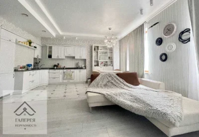 4 rooms, City Center, 5th floor, View of park