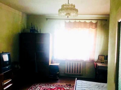 Будинок. Ужгород, Івана Пулюя пров. (Добролюбова)