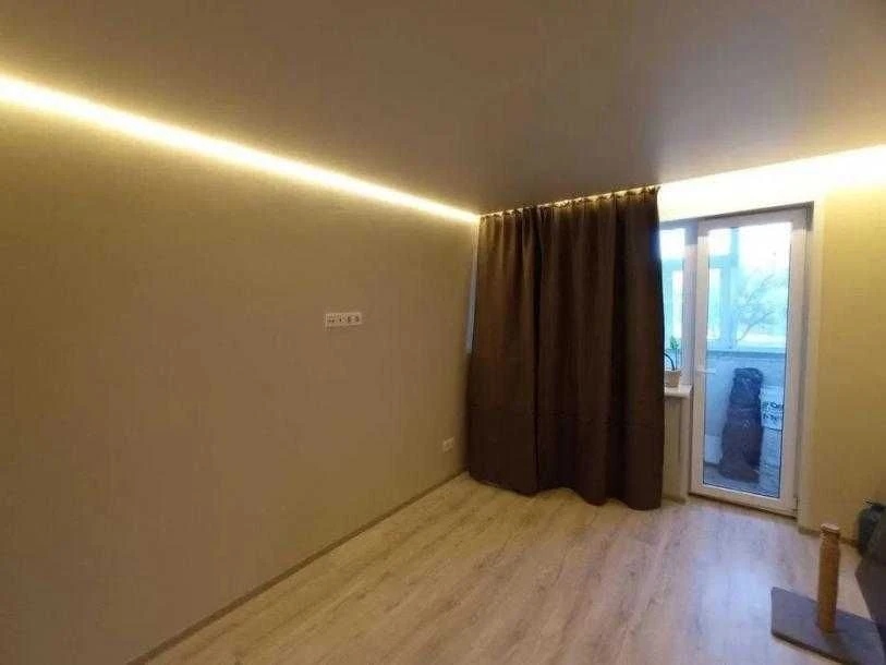 For Sale: 2-bedroom apartment, Salto area, Ukraine Shopping Mall