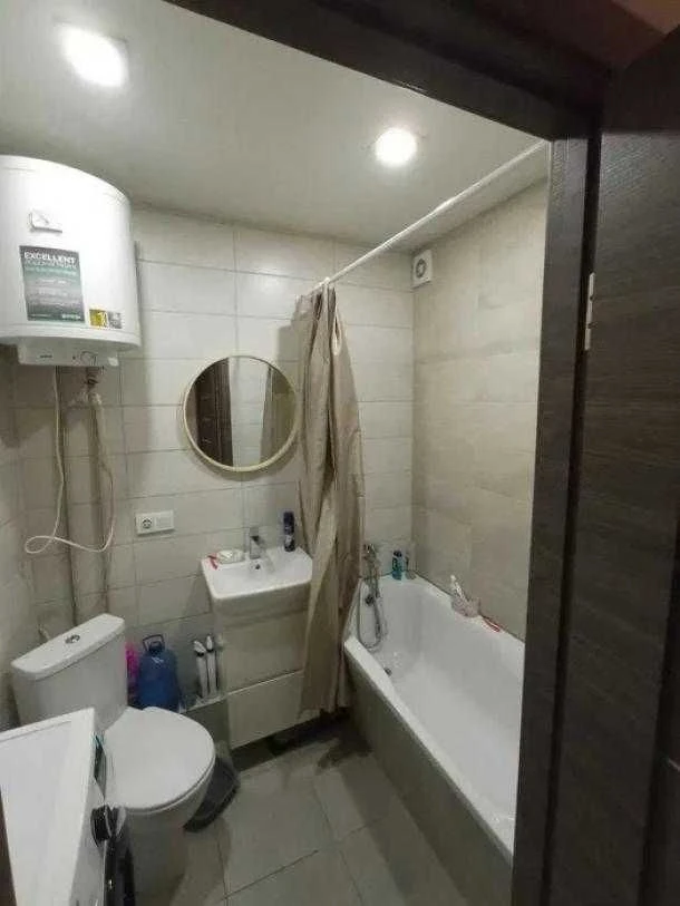 For Sale: 2-bedroom apartment, Salto area, Ukraine Shopping Mall