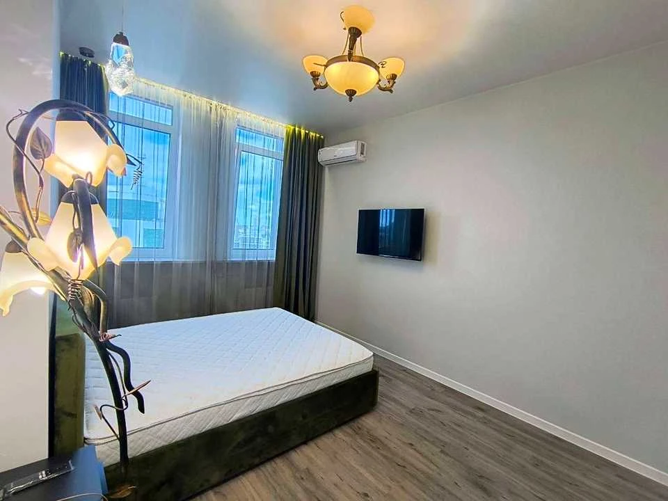 Apartment. Kyiv, Brestsky Prospect.