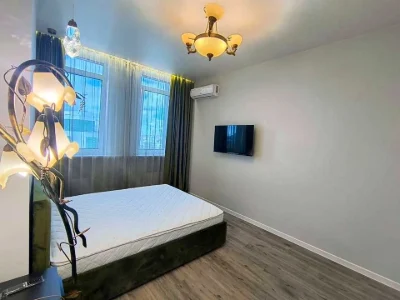 Apartment. Kyiv, Brestsky Prospect.