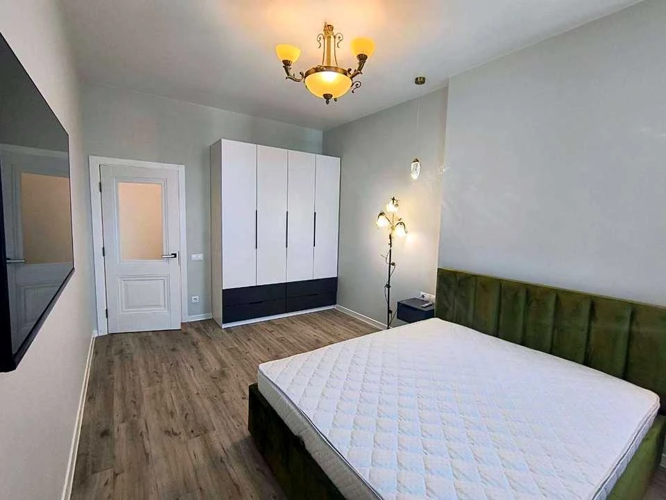 Apartment. Kyiv, Brestsky Prospect.