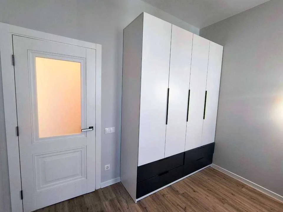Apartment. Kyiv, Brestsky Prospect.