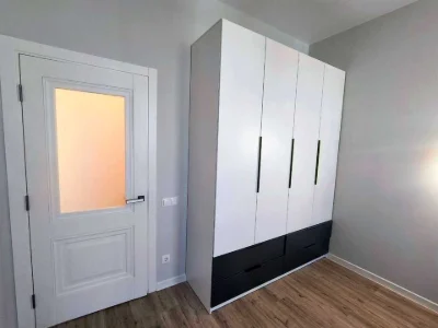 Apartment. Kyiv, Brestsky Prospect.