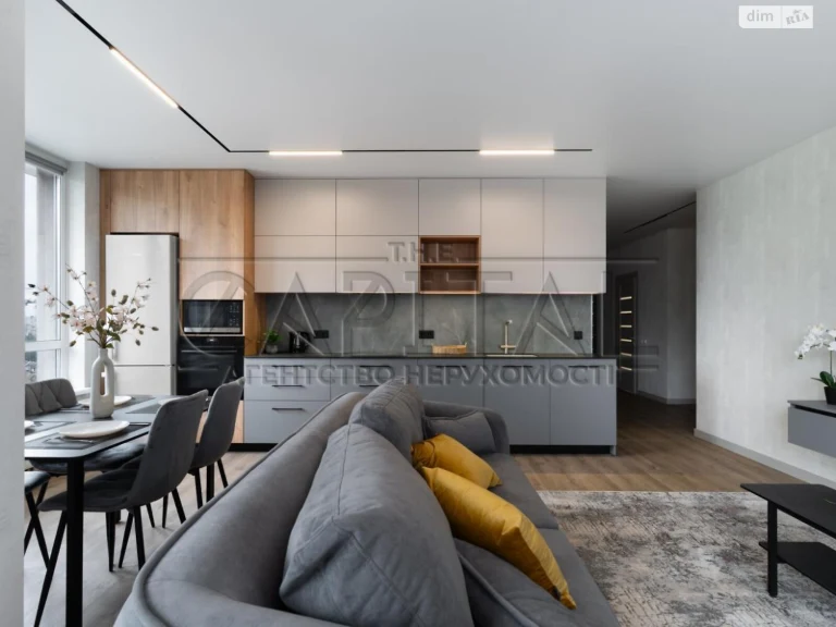 Long-Term Rental Apartment Dniprovsky