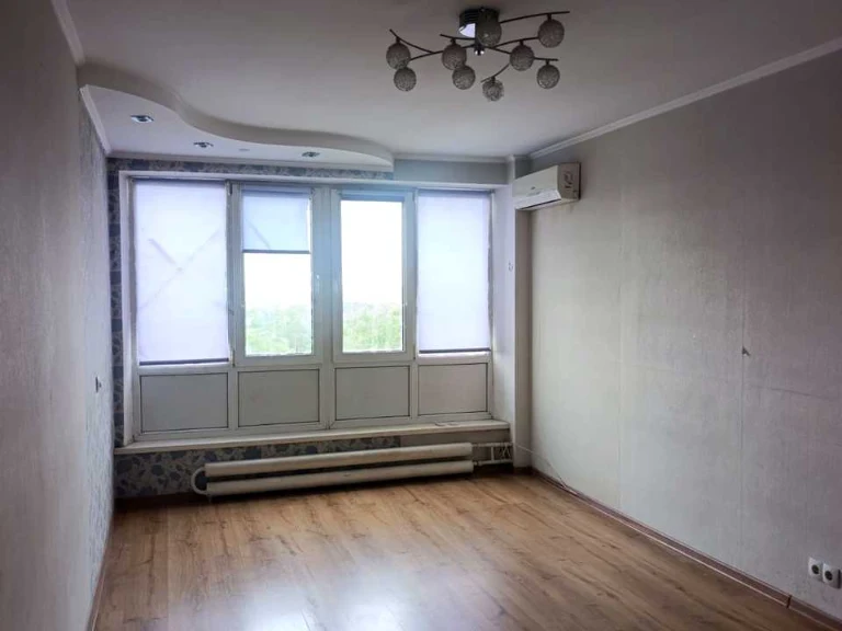 Apartment. 8, Knyazya Romana Mstislavicha Street, Kyiv