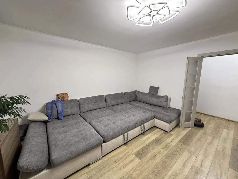 Продажа 3-комнатной квартиры, 68 м2, улица Стрийская