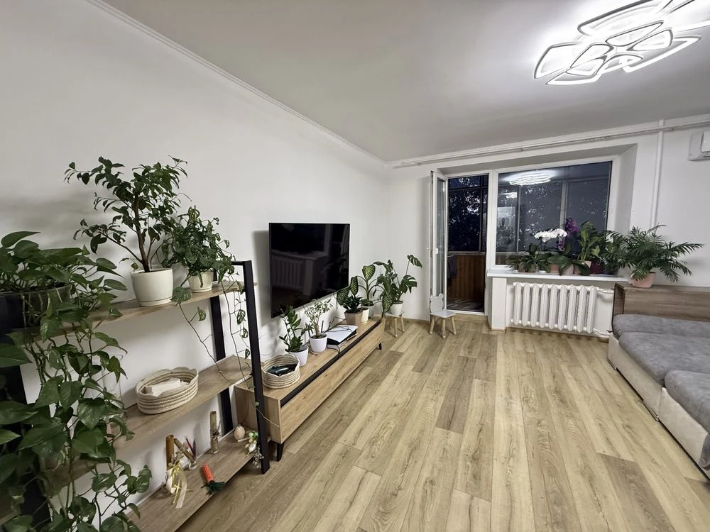 Продажа 3-комнатной квартиры, 68 м2, улица Стрийская