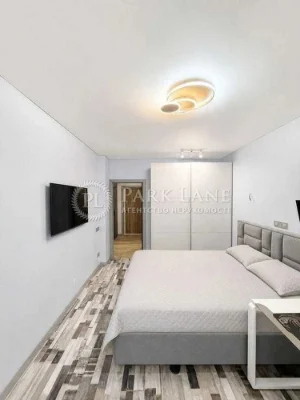 Sale of a 1-room apartment with renovation in the Respublika residential complex