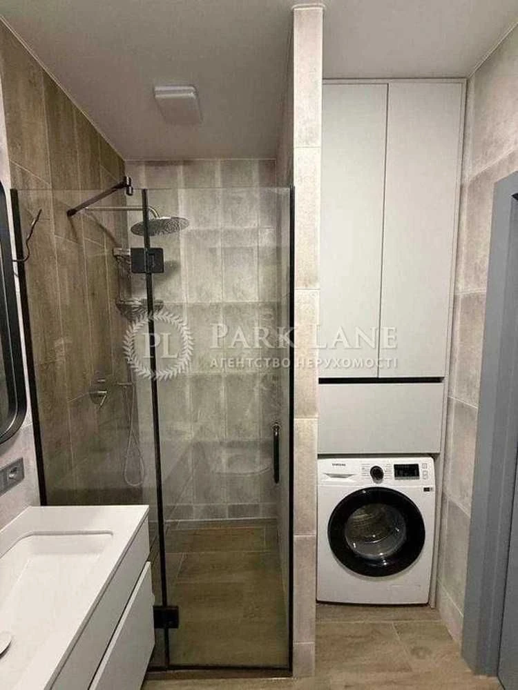 Sale of a 1-room apartment with renovation in the Respublika residential complex