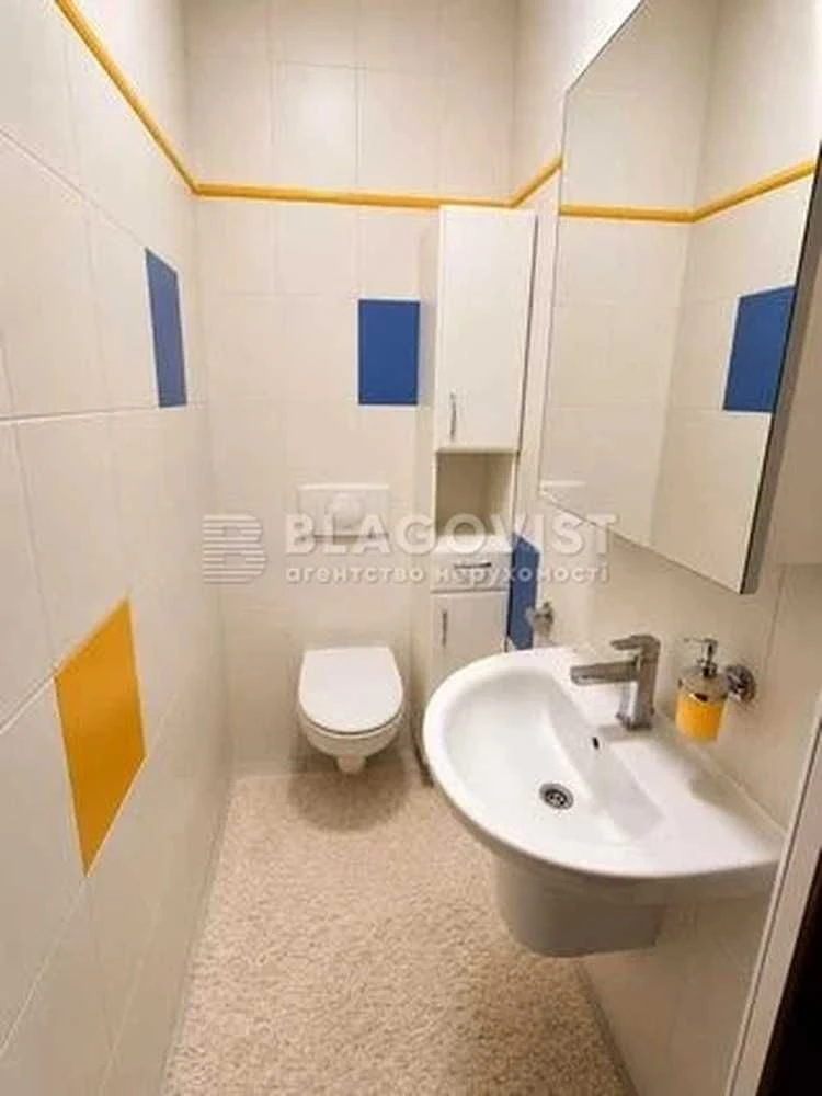 Apartment for sale, 3-room, 110 sq. m. Bright, Spacious, Quiet Area,