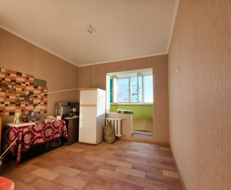 Продажа: 1-комнатная квартира S-41м.кв. ул. Сосницкая 19. Дар
