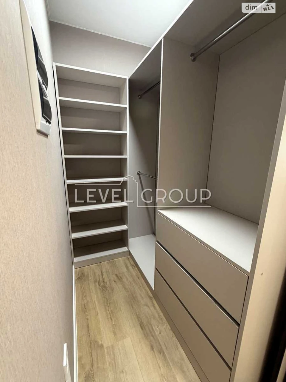 Apartment for Sale: Podilskiy