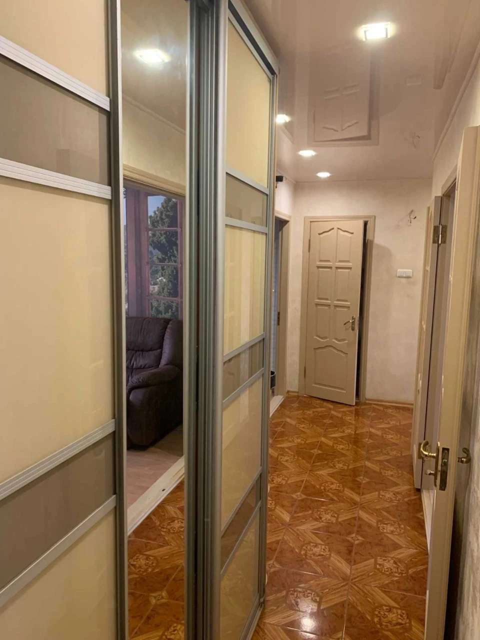 Coniferous house / 1st floor, Lustdorfskaya Street 4, 2-room apartment