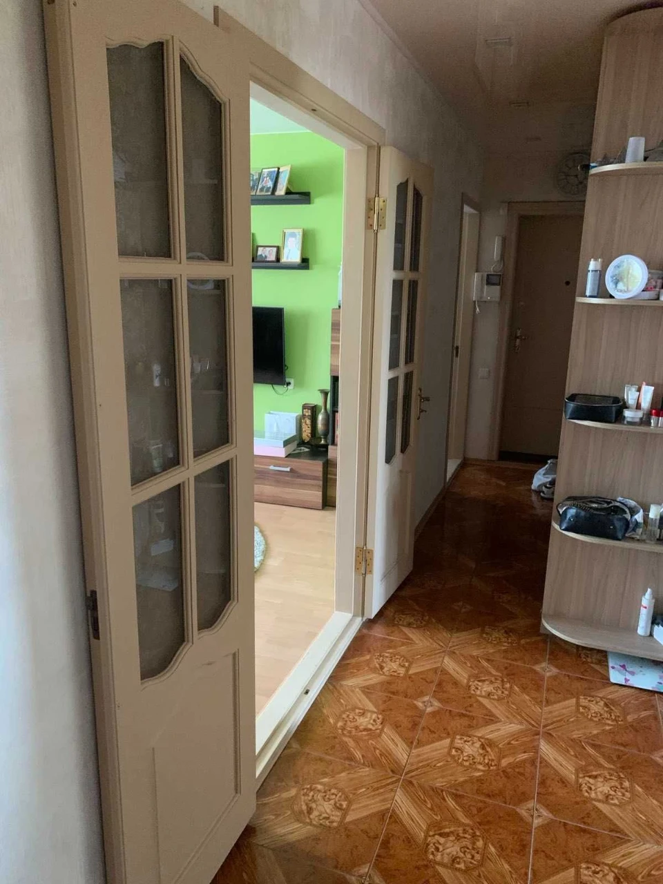 Coniferous house / 1st floor, Lustdorfskaya Street 4, 2-room apartment