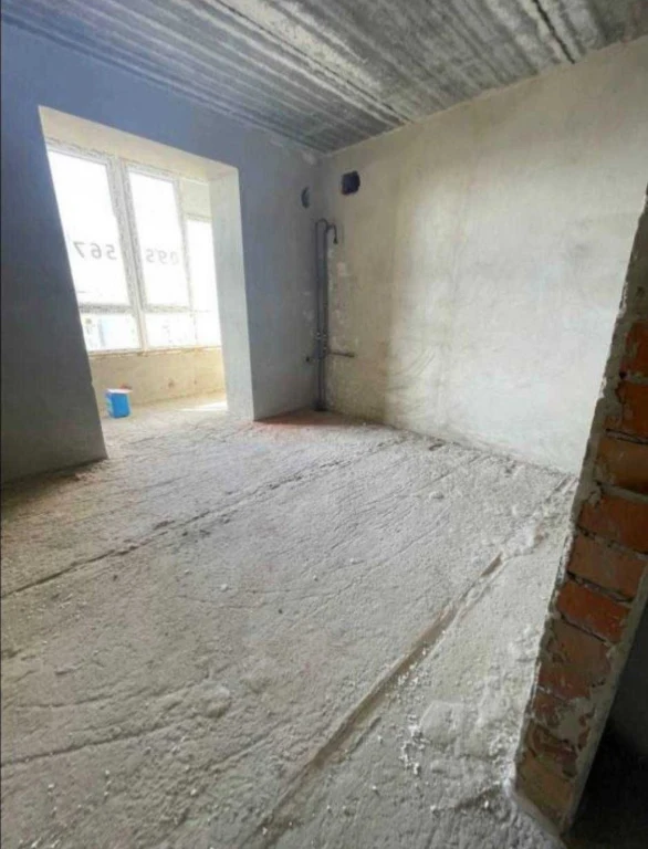 Urgent Sale: $607/m²