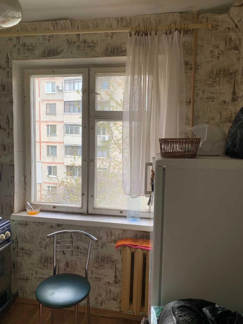 Продам 1 квартиру , б-р Жасминовый