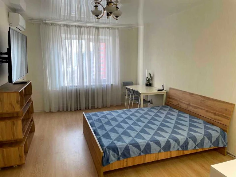 Apartment. Oleń Pčilky Street, Kyiv