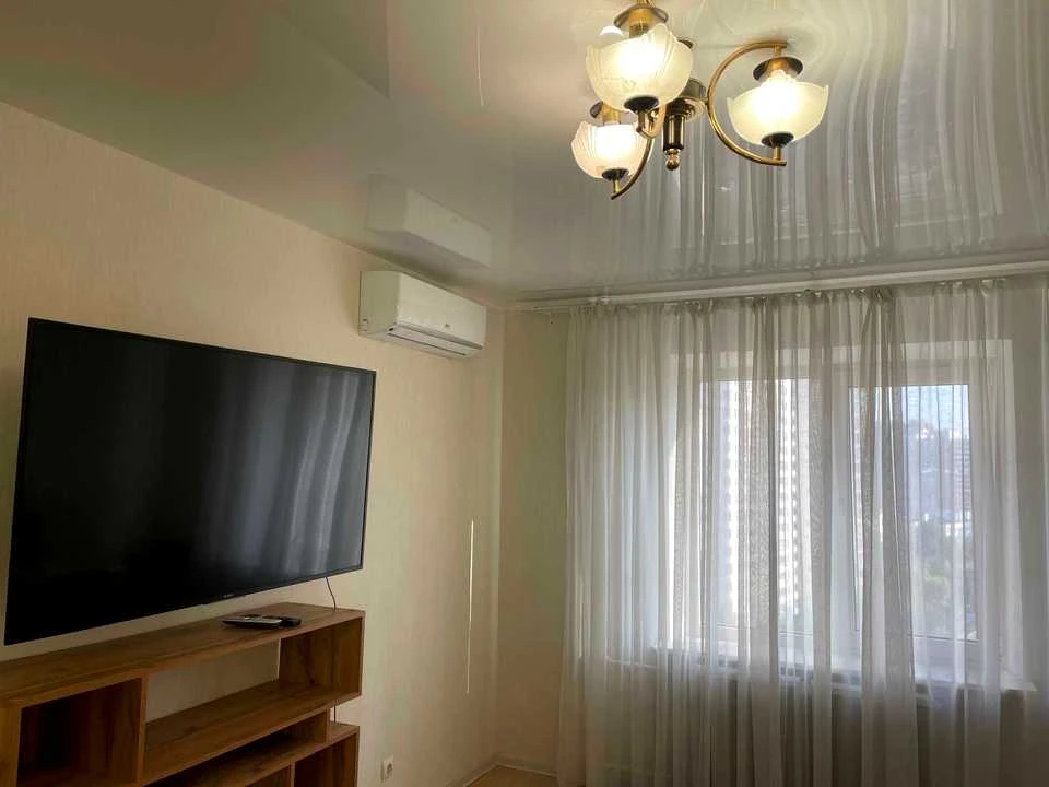Apartment. Oleń Pčilky Street, Kyiv