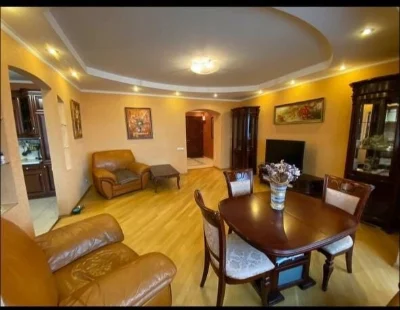 Rent of a 3-room apartment 110 sq m, Lesi Ukrainky st., 21