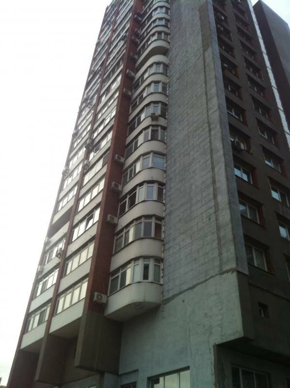 Rent of a 3-room apartment 110 sq m, Lesi Ukrainky st., 21