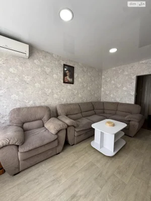 Long-Term Rental Apartment, Holosiiv