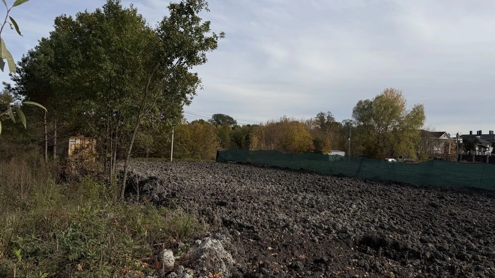 Земельна ділянка 10 соток під забудову