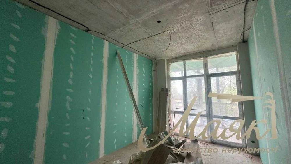 Sale of a 2-room apartment with partial renovation 68 m² in the residential complex It