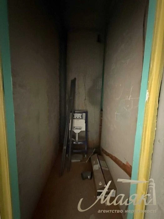 Sale of a 2-room apartment with partial renovation 68 m² in the residential complex It