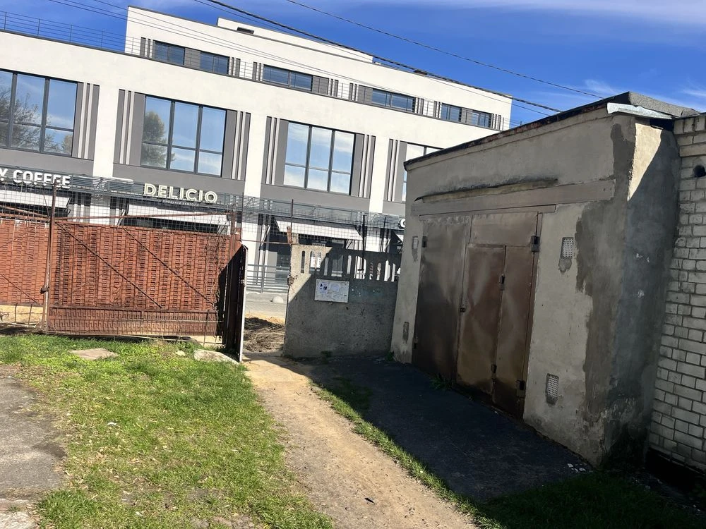 Largest and Best Garage in AK 24. Streleckaya Naberezhnaya.