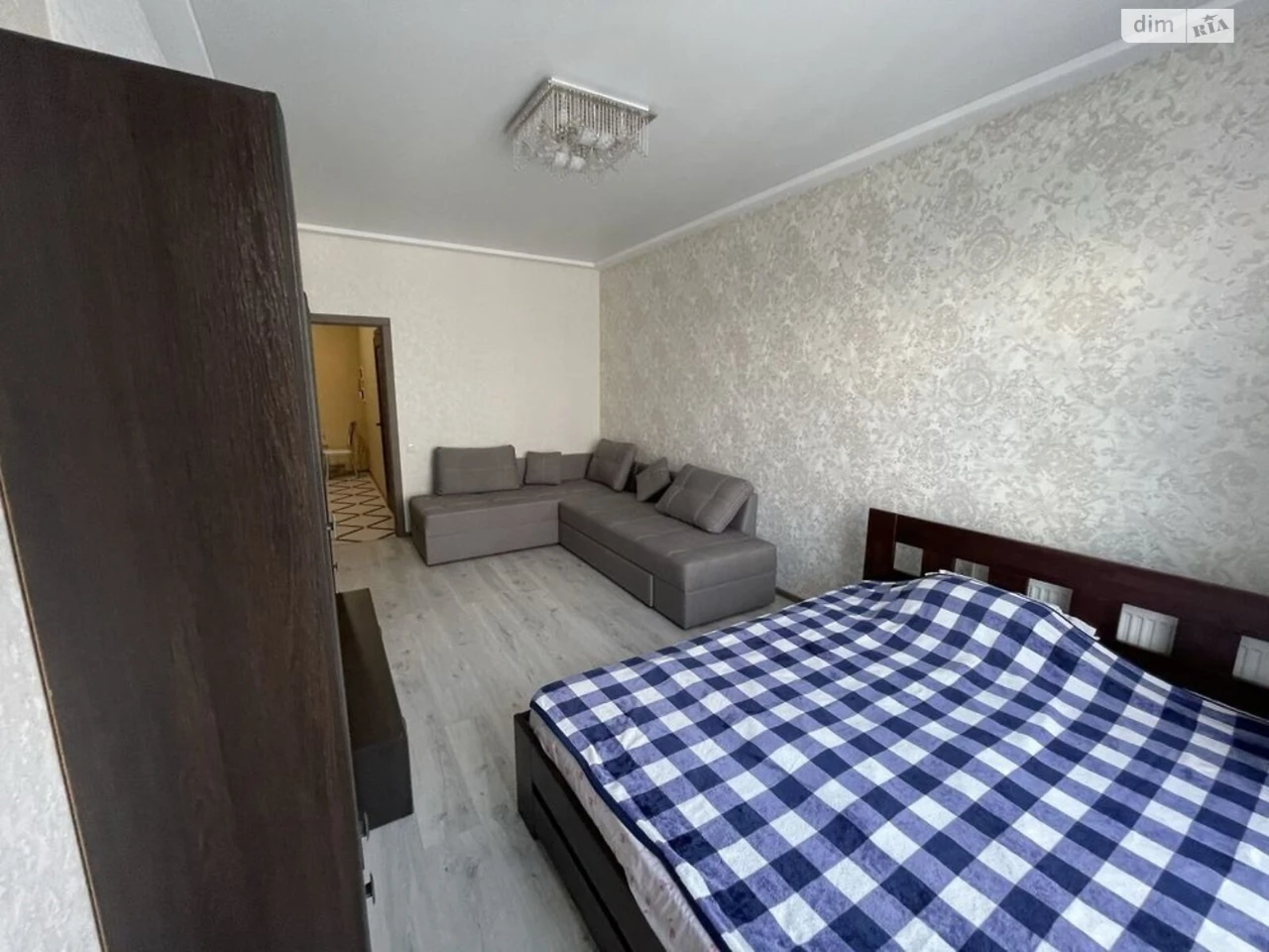 Long-Term Rental Apartment Holosko