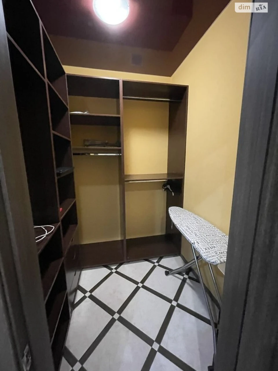 Long-Term Rental Apartment Holosko