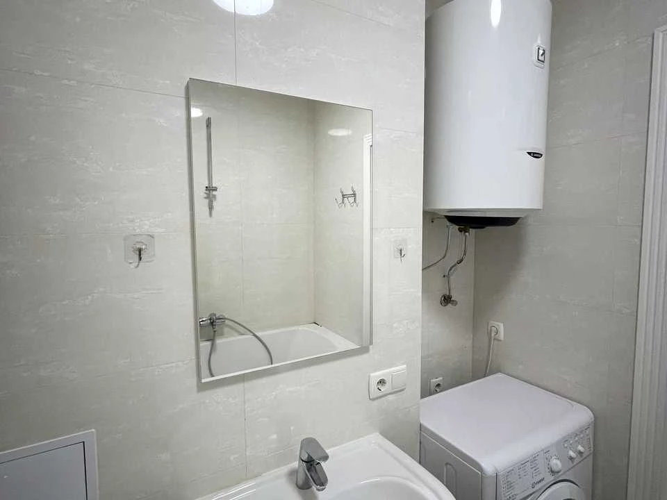 Apartment. Kyiv, Beryeste district.