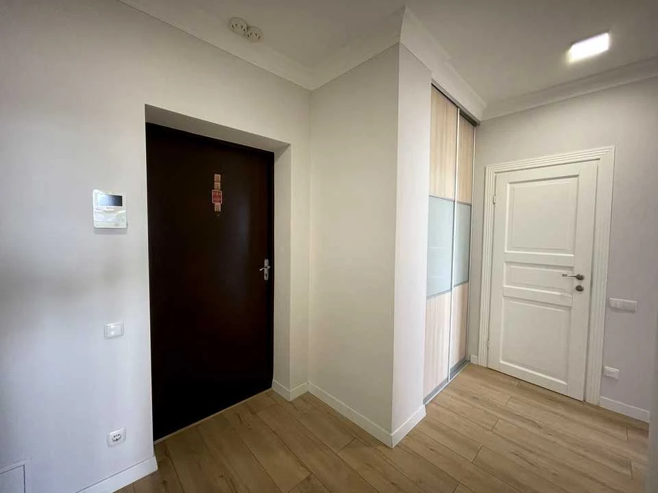 Apartment. Kyiv, Beryeste district.