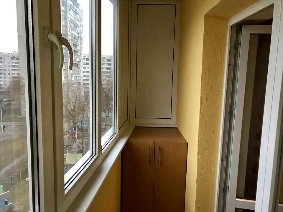 Apartment. Mykhola Bazhana Prospect
