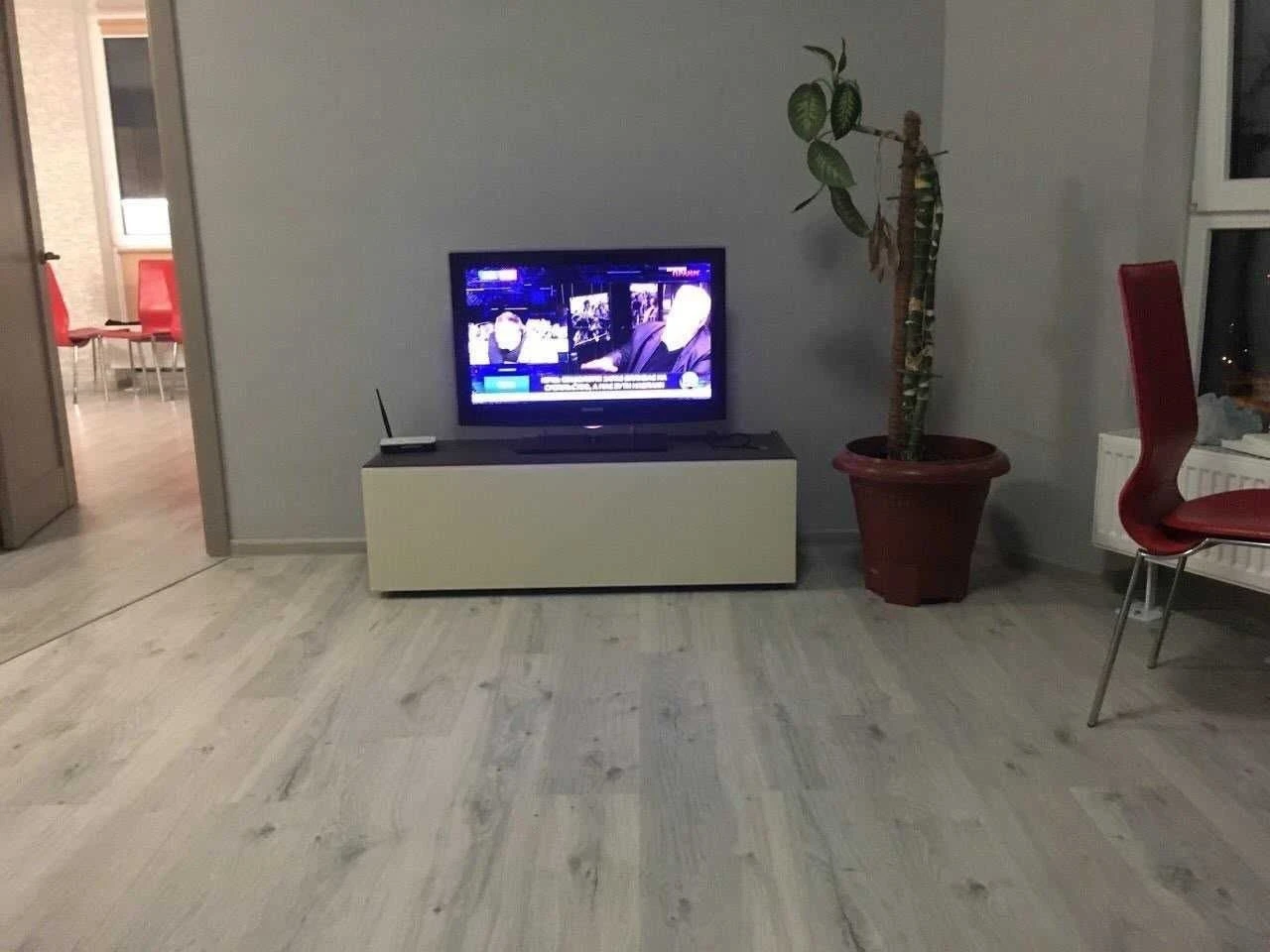 Rent a beautiful apartment on Prospect of Sobornosti 30, Kyiv