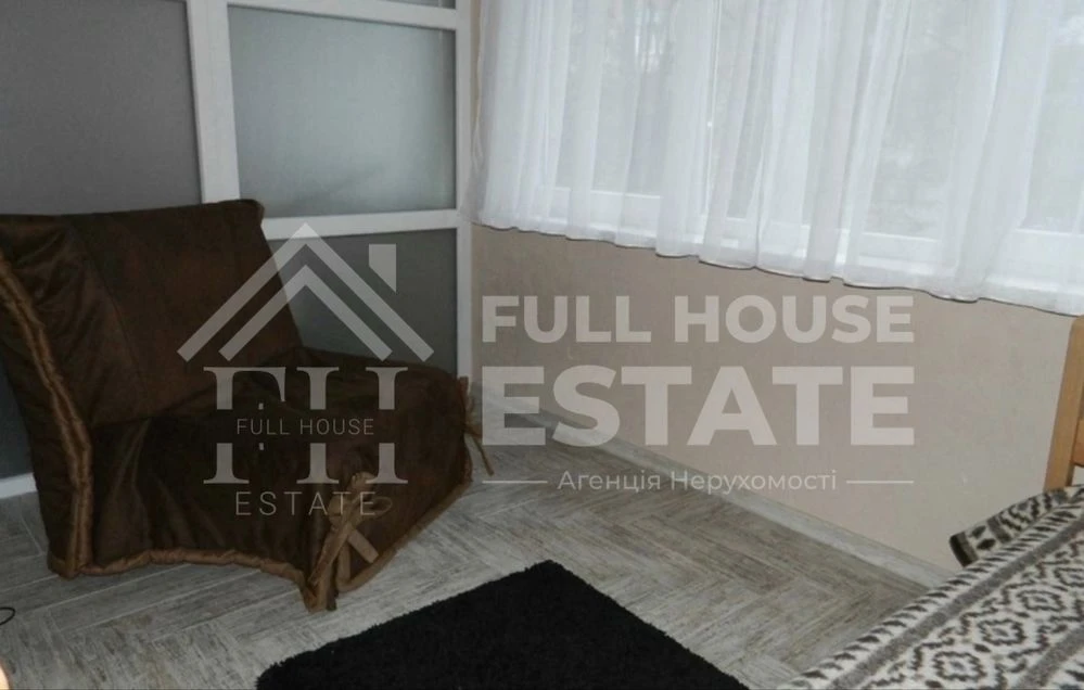 Sale of a spacious 1-bedroom apartment near Stryis Park