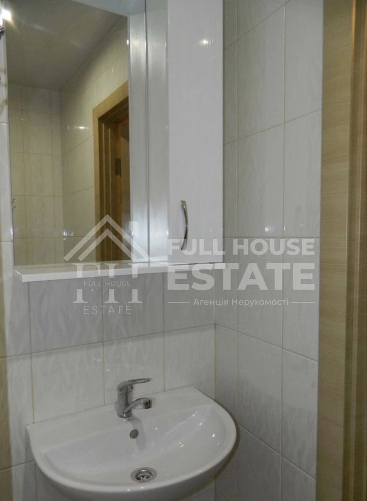 Sale of a spacious 1-bedroom apartment near Stryis Park