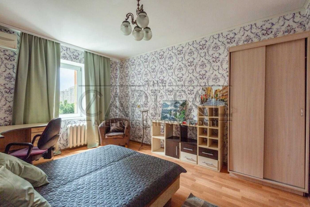 Sale / Apartment / Julia Zdanowska Street, Kyiv