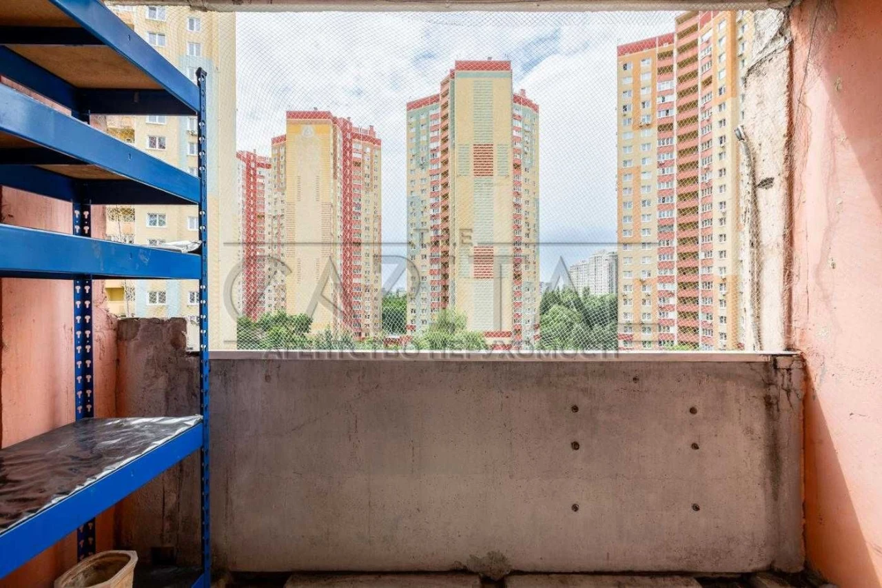 Sale / Apartment / Julia Zdanowska Street, Kyiv