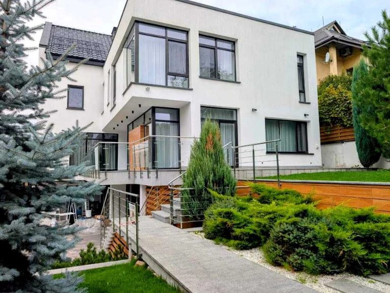 House. Vilshanska Street, Kyiv